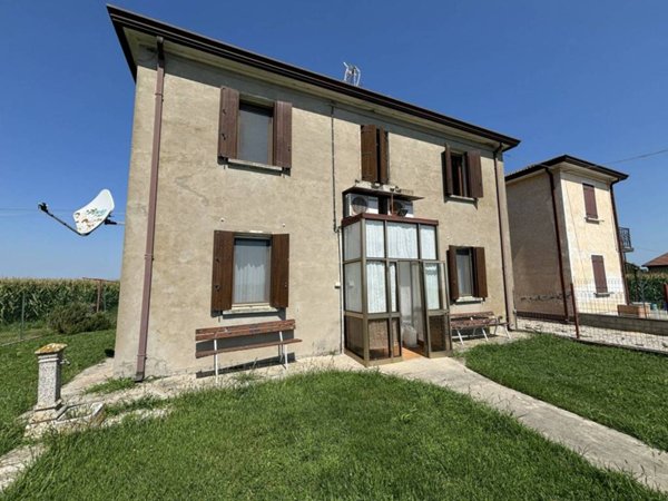 casa indipendente in vendita a Taglio di Po