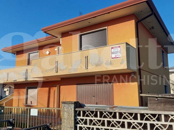 casa indipendente in vendita a Taglio di Po