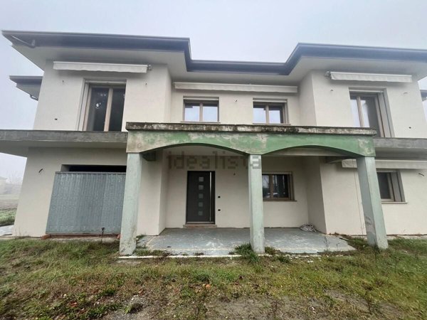 casa indipendente in vendita a Taglio di Po