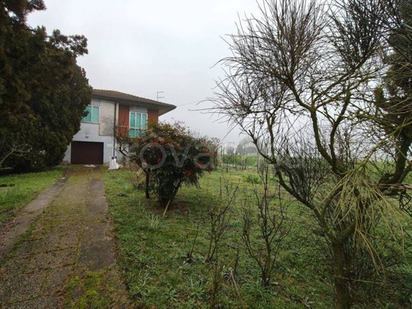 casa indipendente in vendita a Taglio di Po