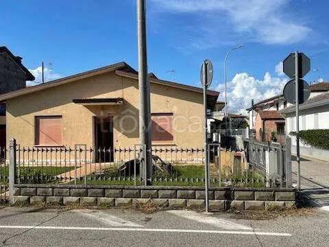 casa indipendente in vendita a Taglio di Po