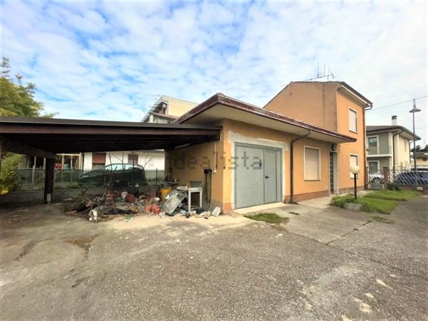 casa indipendente in vendita a Taglio di Po