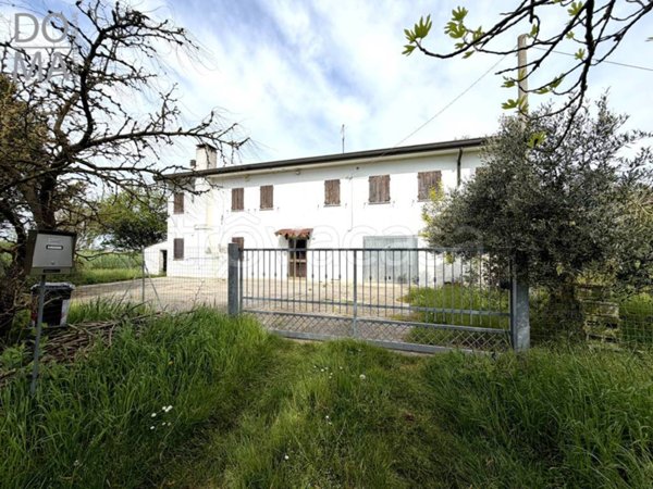 casa indipendente in vendita a Taglio di Po