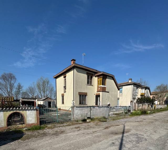 casa indipendente in vendita a Taglio di Po