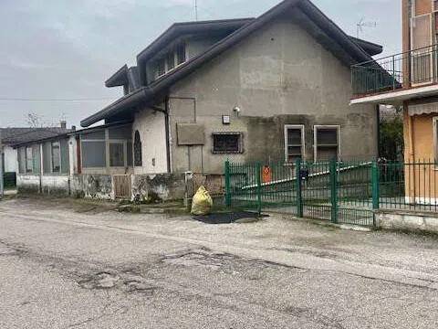 casa indipendente in vendita a Taglio di Po
