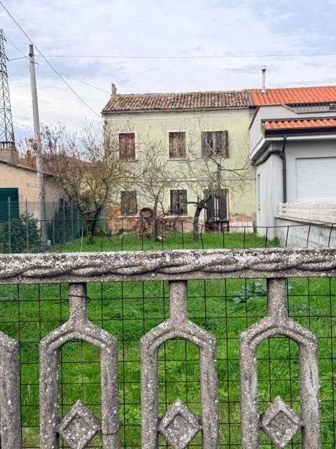 casa indipendente in vendita a Taglio di Po