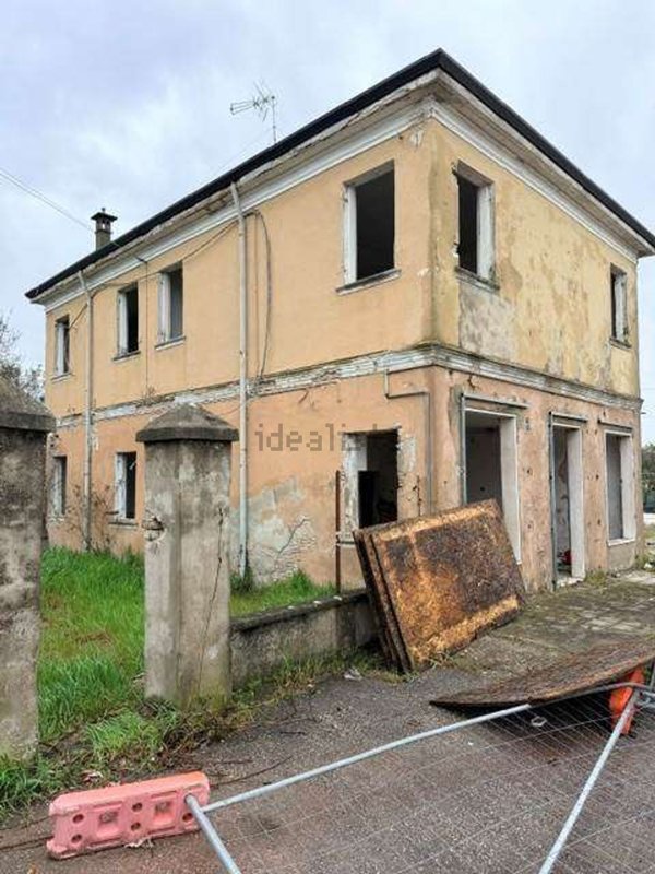 pentavano in vendita a Taglio di Po
