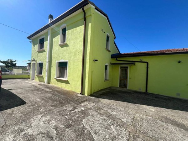 casa indipendente in vendita a Taglio di Po