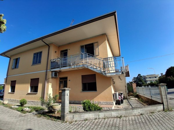 casa indipendente in vendita a Taglio di Po