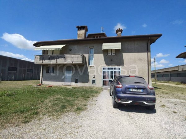 casa indipendente in vendita a Taglio di Po