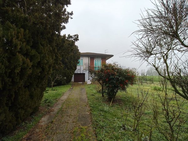 casa indipendente in vendita a Taglio di Po