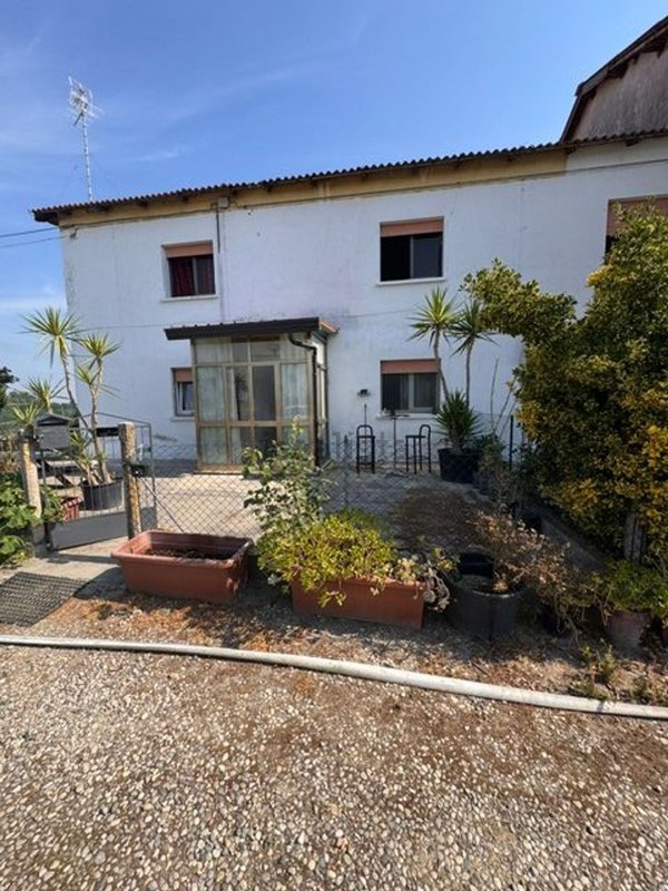 casa indipendente in vendita a Taglio di Po in zona Ca'Zeno