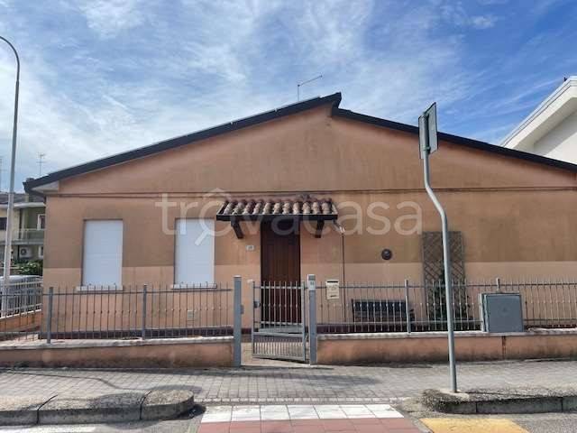 casa indipendente in vendita a Taglio di Po