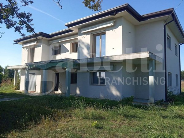 casa indipendente in vendita a Taglio di Po in zona Ca'Zeno