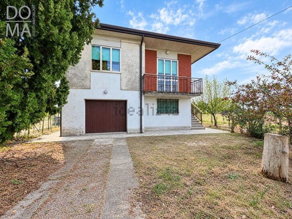 casa indipendente in vendita a Taglio di Po in zona Ca'Zeno