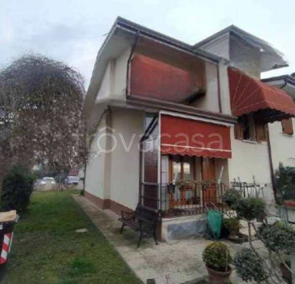 casa indipendente in vendita a Trecenta