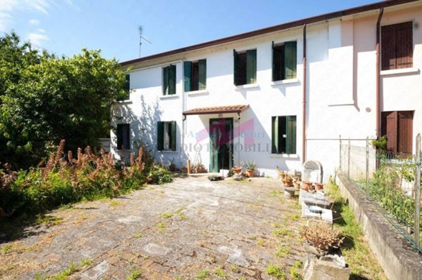 casa indipendente in vendita a Trecenta
