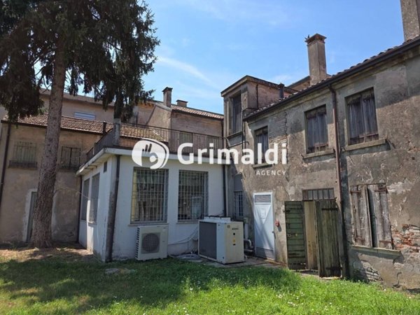 casa indipendente in vendita a Trecenta