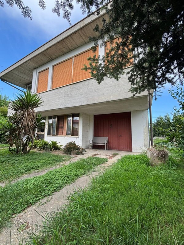 casa indipendente in vendita a Trecenta