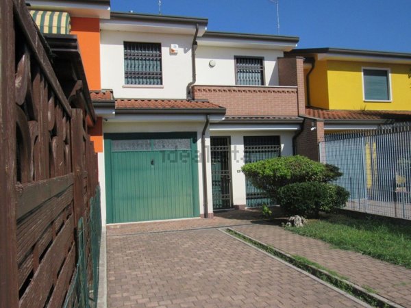 casa indipendente in vendita a Villadose