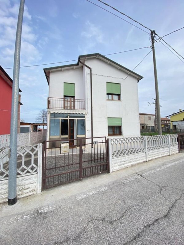 casa indipendente in vendita a Villadose
