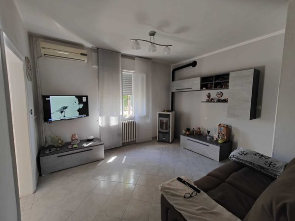 casa indipendente in vendita a Villadose