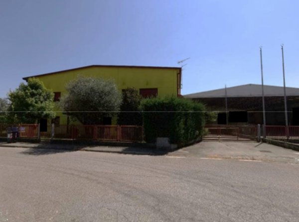 locale di sgombero in vendita a Villadose