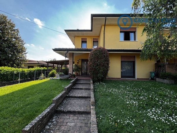 casa indipendente in vendita a Villadose