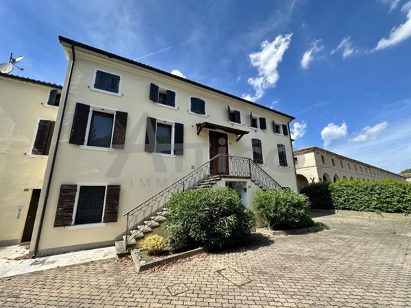 appartamento in vendita a Villadose in zona Cambio