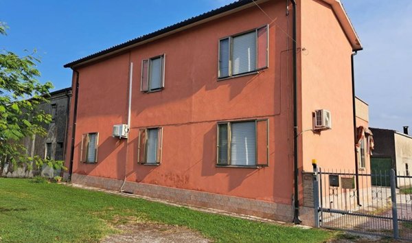 casa indipendente in vendita a Villadose