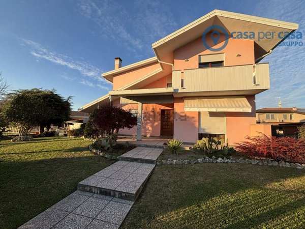 casa indipendente in vendita a Villadose