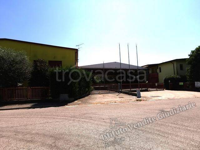 locale commerciale in vendita a Villadose