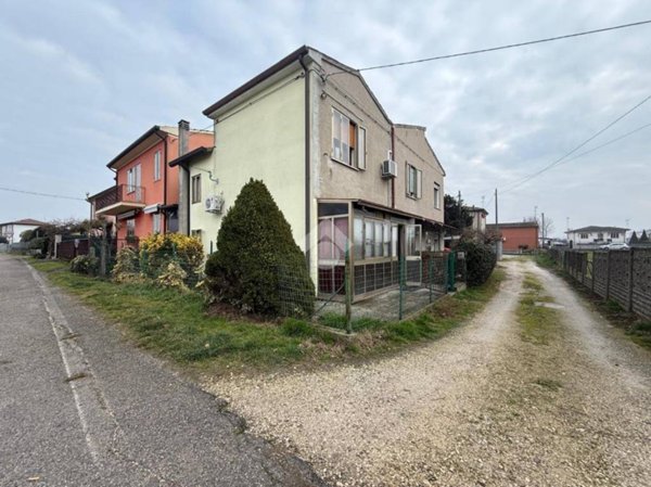 casa indipendente in vendita a Villadose