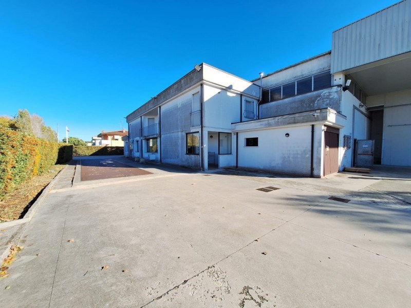 locale commerciale in vendita a Villadose