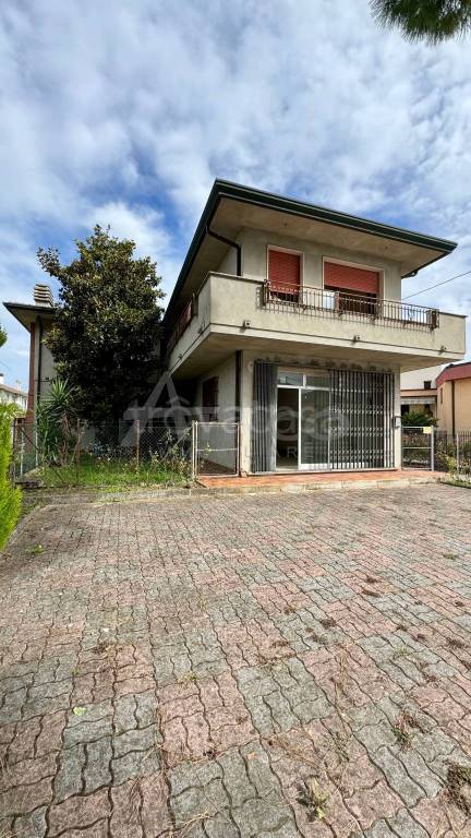 casa indipendente in vendita a Villadose in zona Cambio