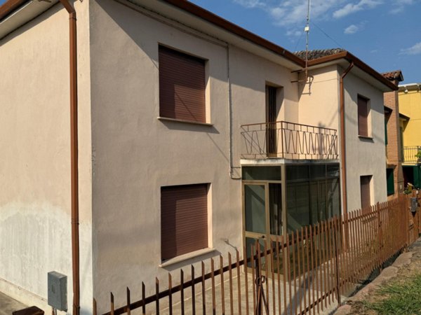 casa indipendente in vendita a Villamarzana