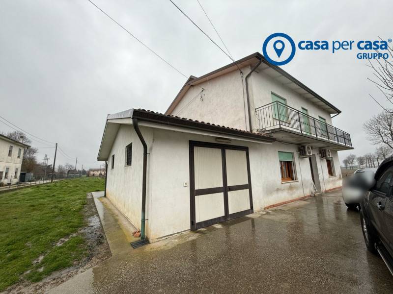 casa indipendente in vendita a Villanova del Ghebbo