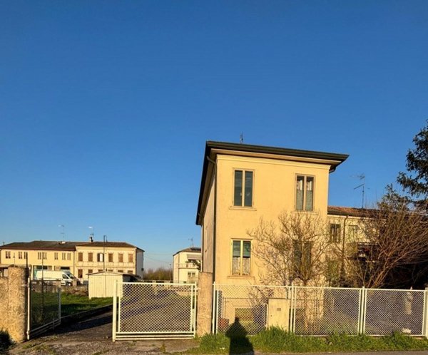 casa indipendente in vendita a Villanova del Ghebbo