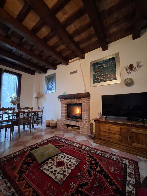 casa indipendente in vendita a Villanova del Ghebbo