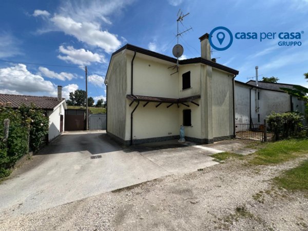 casa indipendente in vendita a Villanova Marchesana