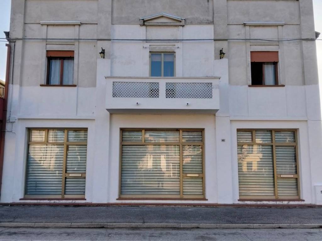 intera palazzina in vendita a Villanova Marchesana