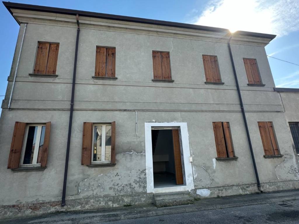 casa indipendente in vendita a Villanova Marchesana