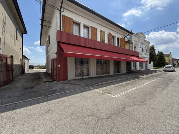 casa indipendente in vendita a Villanova Marchesana