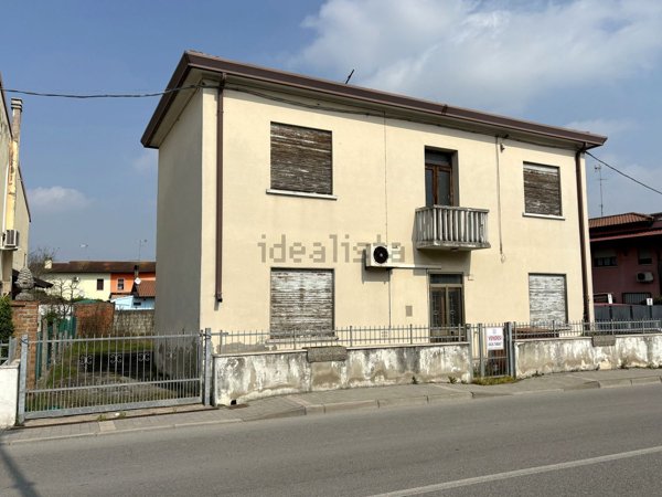 casa indipendente in vendita a Porto Viro