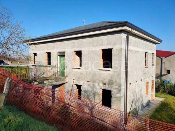 casa indipendente in vendita a Porto Viro