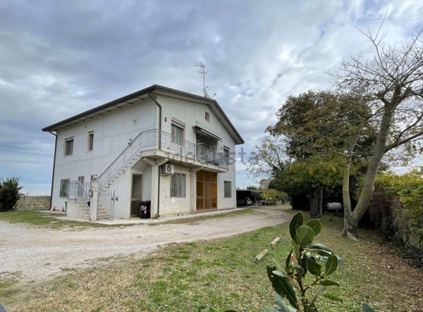 appartamento in vendita a Porto Viro in zona Ca' Cappellino