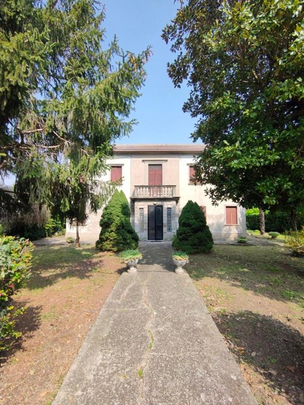 casa indipendente in vendita a Porto Viro