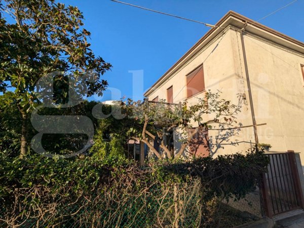 casa indipendente in vendita a Porto Viro