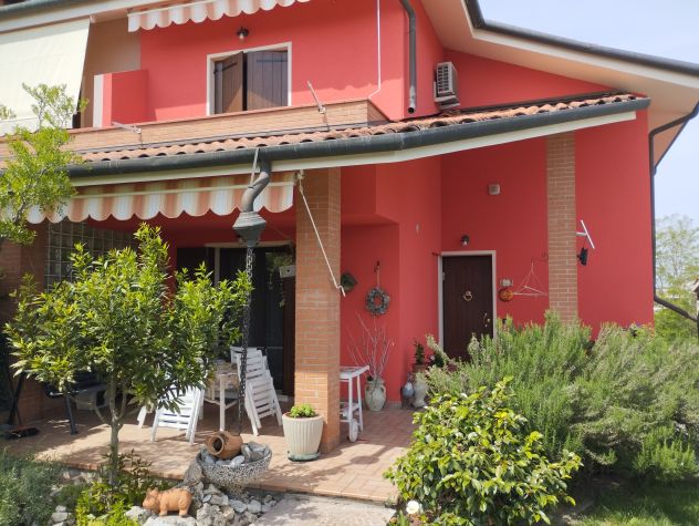 casa indipendente in vendita a Porto Viro