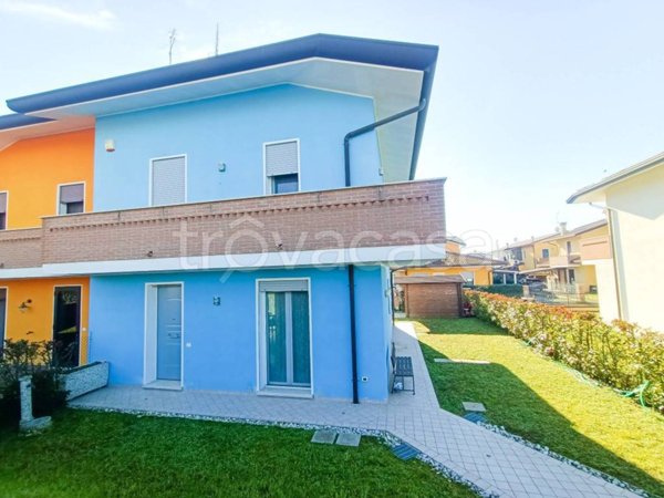 casa indipendente in vendita a Porto Viro